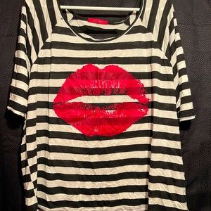 Julies closet kiss blouse 3XL